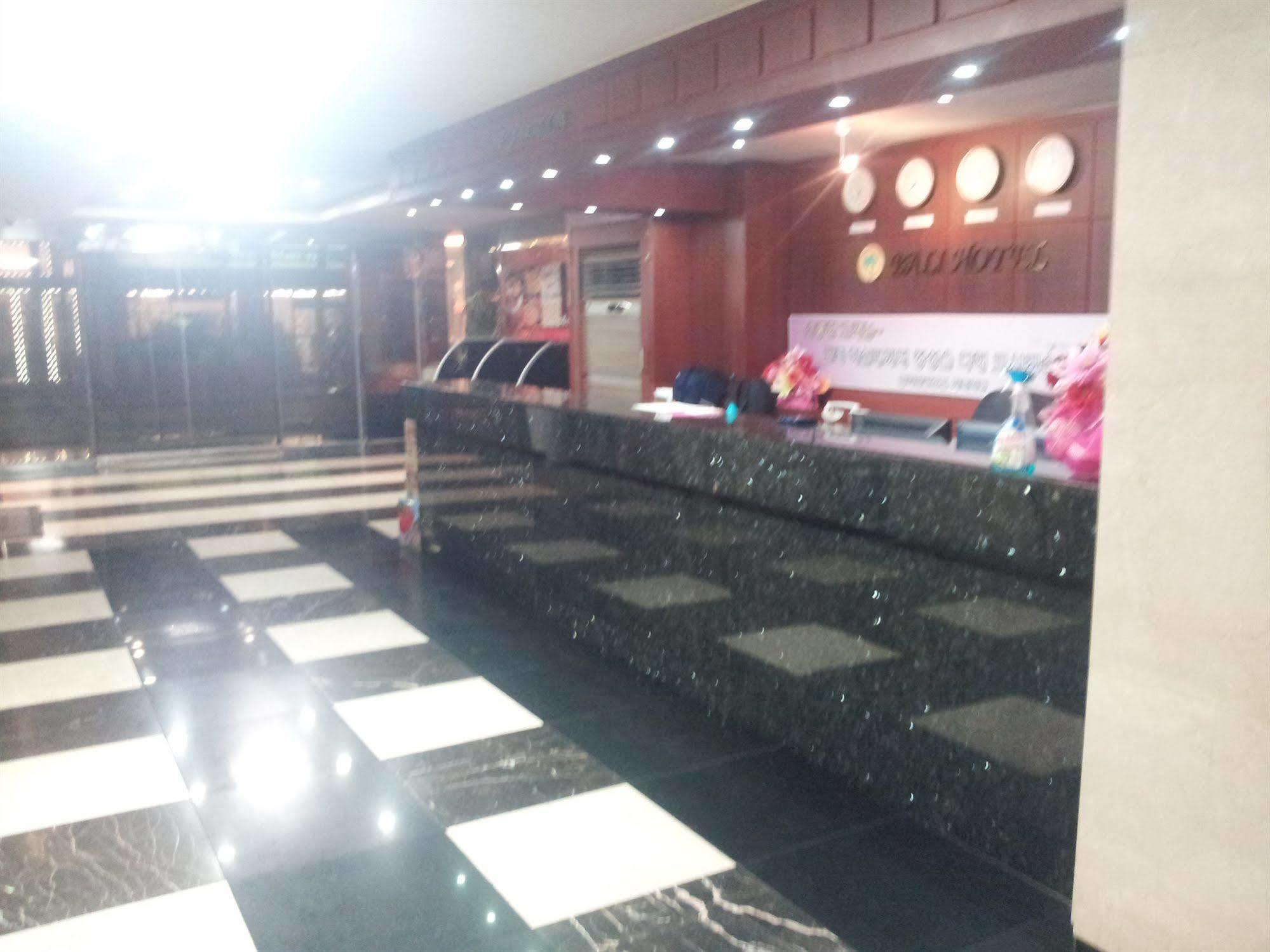 Bali Tourist Hotel Seul Exterior foto